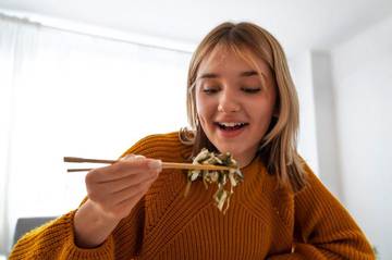 Cara Sadar Penuh Saat Menikmati Makanan