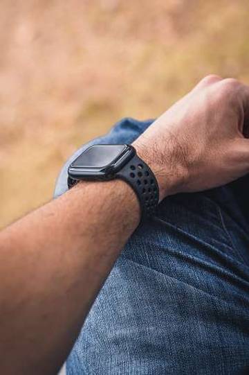 Lebih dari Penunjuk Waktu: Makna Jam Tangan