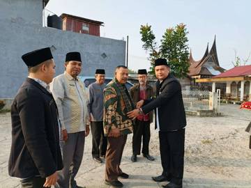 Dosen UIN ImamBonjol Padang Sambangi PONPES MTI KAPAU 