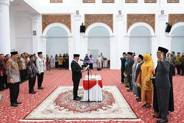 Wako Ramlan Lantik Enam Pejabat Eselon II 
