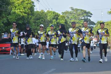 Ratusan Pelari Sumbar Sukseskan KataRUN 2026 