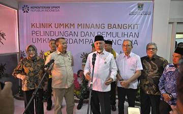Wamen UMKM Resmikan Klinik UMKM Minang Bangkit