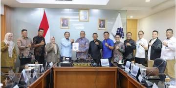 DPRD Agam Aspirasikan Kondisi Pascabencana ke Wamenaker RI
