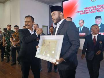 PB Lemkari Kukuhkan Pengurus Sumbar, WakoPadang Fadly SiapBerikanDukungan 