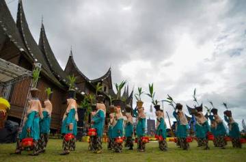 Generasi Muda Minangkabau dan Upaya Pelestarian Tradisi