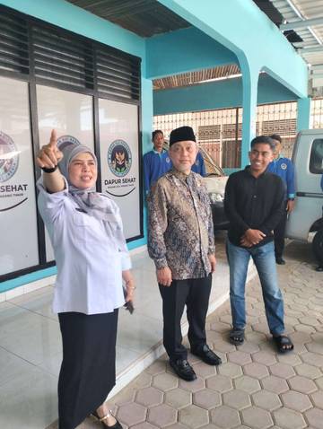 Wakil Ketua DPD RI Tinjau Dapur MBG KotaPadang