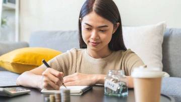 Apa yang Terjadi Jika Semua Orang Hemat Bersamaan