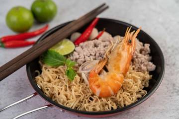 Cita Rasa Mie Seafood yang Kaya Rempah