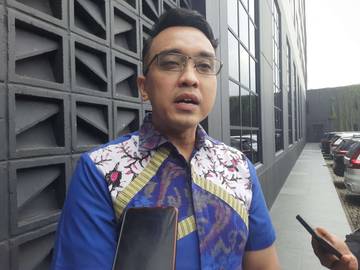 Aiman Witjaksono, "Wartawan Solid, Indonesia Maju"