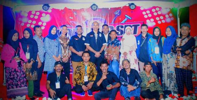 Puluhan Peserta Ikuti Kontes Dangdut SBT 2025