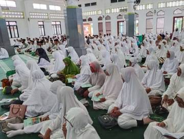Dua Calon Haji Asal Malra Gabung Jamaah SBT
