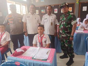 Danramil Bula Pantau Ujian Sekolah Tingkat SD