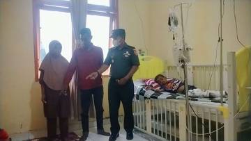 Danramil Bula Jenguk Kelvin, Bocah Gizi Buruk 