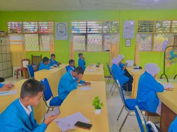 Siswa MTs Negeri 3 SBT Ikut Seleksi OMI 