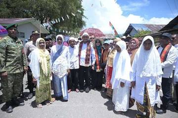 Bupati SBT Dorong Revitalisasi Bahasa Daerah