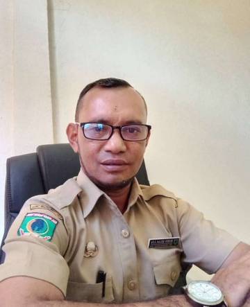 Delapan Tahun Mengabdi di SD Ini, Husein Kelian Titipkan Banyak Harapan