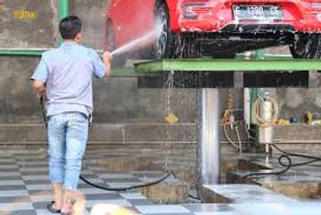 Waktu Ideal Mencuci Mobil di Musim Hujan
