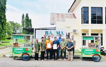 Program Sejahtera Bareng Bazma Salurkan 2 Gerobak Dagang UMKM 