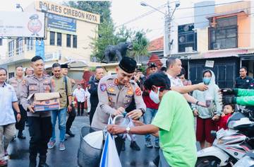 Polres Ciko Berbagi Takjil, Wujud Kepedulian di Bulan Ramadan