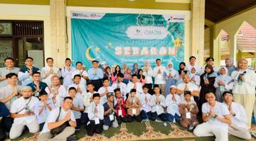 Lebaran, Perwira Pertamina Belikan Baju Baru Anak Yatim