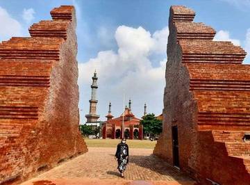 Libur Long Weekend Kemana? Ke Cirebon Aja