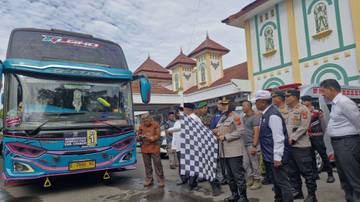 Kapolresta Cirebon Lepas JCH Kloter 16 Kertajati