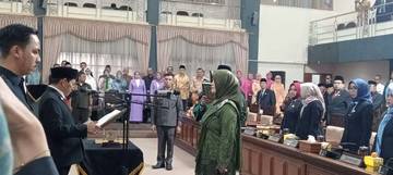 Hj. Titi Resmi Dilantik Gantikan PAW PKB