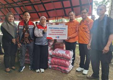 Pertamina Salurkan Bantuan untuk Korban Pergeseran Tanah Purwakarta