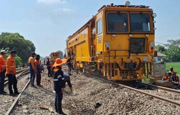 KA Argo Bromo Anggrek Berhasil Dievakuasi