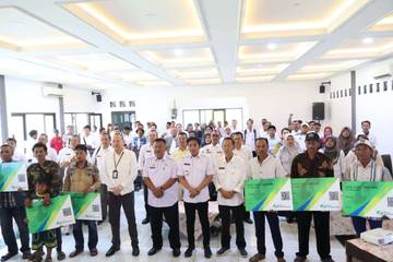 Pemkab Cirebon Jamin Perlindungan Nelayan Lewat BPJS Ketenagakerjaan