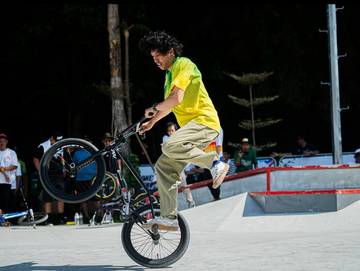  Heru Anwari Perwakilan di World Tour All Star