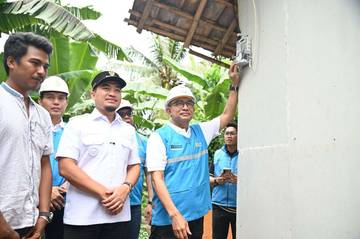 PLN Indonesia Power Wujudkan Akses Listrik untuk Warga