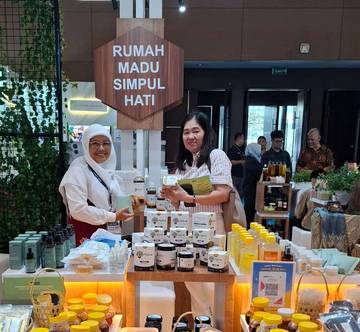 Dari Lebah, UMKM Pertamina Antarkan Tiga Anak Kuliah