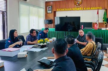 DJP Jabar II Serahkan Tersangka Tindak Pidana Perpajakan