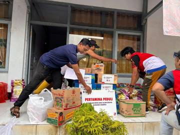 Pertamina Patra Niaga Salurkan Bantuan Cepat Korban Semeru