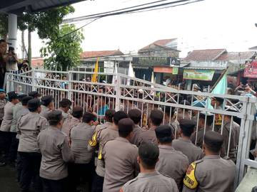 RUU KUHAP Dinilai Ancam Rakyat, Mahasiswa Geruduk DPRD