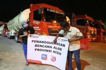 Pertamina Kirim Tangki LPG dan BBM Melalui Kapal