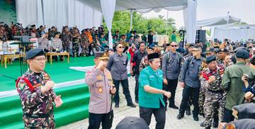 Kapolri Pimpin Apel Kebangsaan GP Ansor di Cirebon 