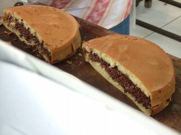 Ini Perbedaan Martabak dan Terang Bulan