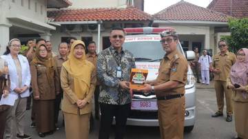 RSUD Waled Terima Bantuan Ambulans dari Bank BJB