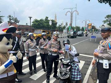 Operasi Keselamatan Lodaya 2026, Satlantas Majalengka Bagi Coklat