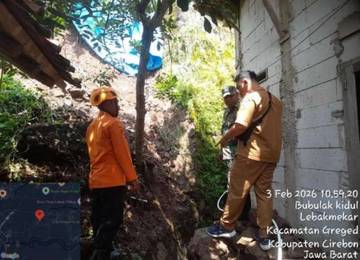 Hujan Deras Picu Longsor Dua Desa Greged Kabupaten Cirebon