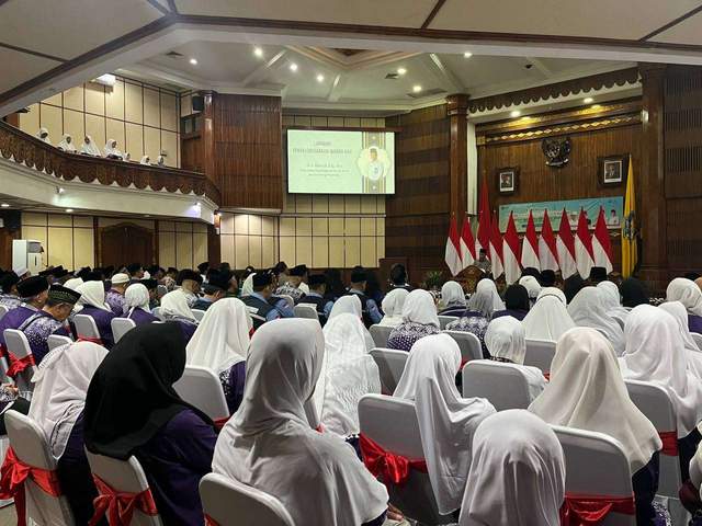 Langkah Awal Menuju Kesempurnaan Iman Jemaah Termuda Bali Berangkat ke Tanah Suci