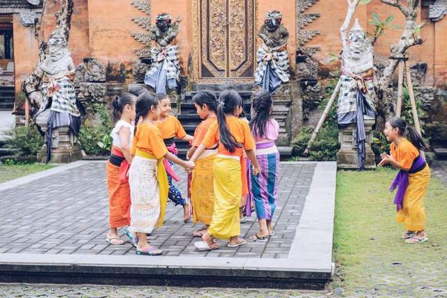 Menumbuhkan Rasa Peduli Lewat Permainan Tradisional 