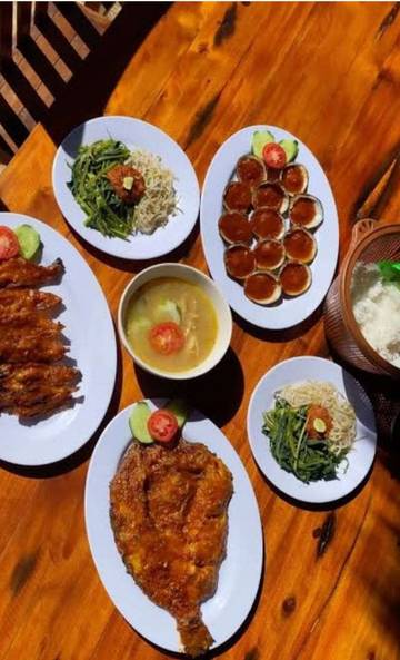 Warung Pan Boby Menawarkan Paket Gila Seafood