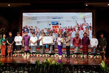  Desa Tegal Harum Raih Penghargaan Desa Percontohan Antikorupsi dari KPK RI