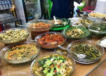 Warung Prasmanan Untuk Buka Puasa Jelang Bulan Ramadhan