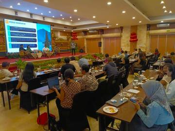 Kemenpar Dampingi Usaha Pariwisata Urus Izin di Bali