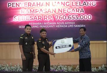 Kejari Badung Serahkan Uang Pengganti Kasus LPD Sangeh 