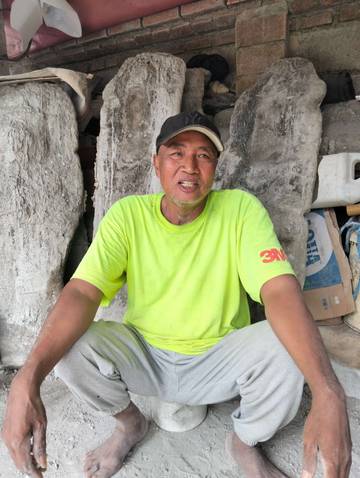 Pengrajin Patung Terkendala Harga Bahan Baku Melambung